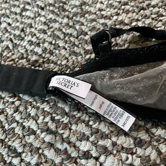 Victoria’s Secret Bra - Picture 5 of 5